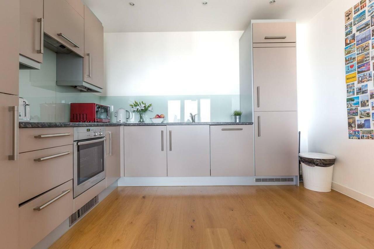 Modern 1 Bedroom Apartment In E1 With Great Views London Eksteriør bilde